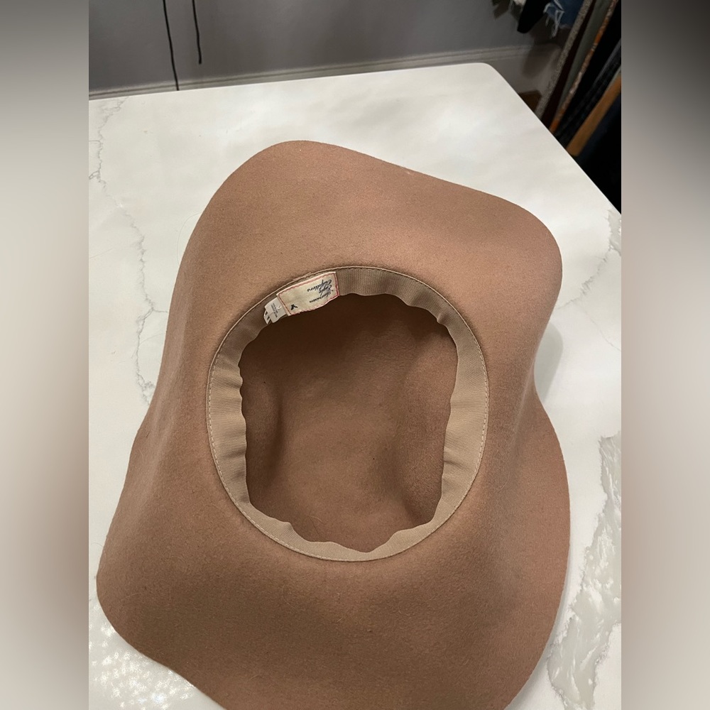 Tan floppy hat - Picture 3 of 3